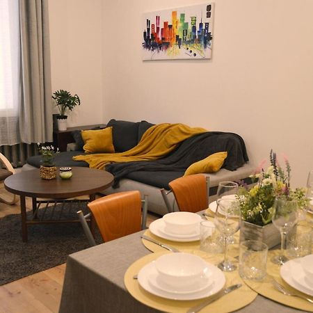 Spacious City Center Family 2 Bedrooms Apartment Riga Extérieur photo