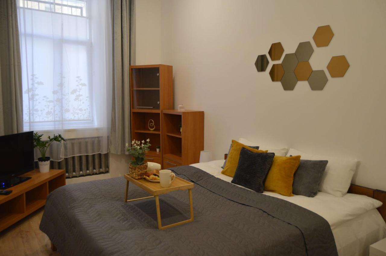Spacious City Center Family 2 Bedrooms Apartment Riga Extérieur photo