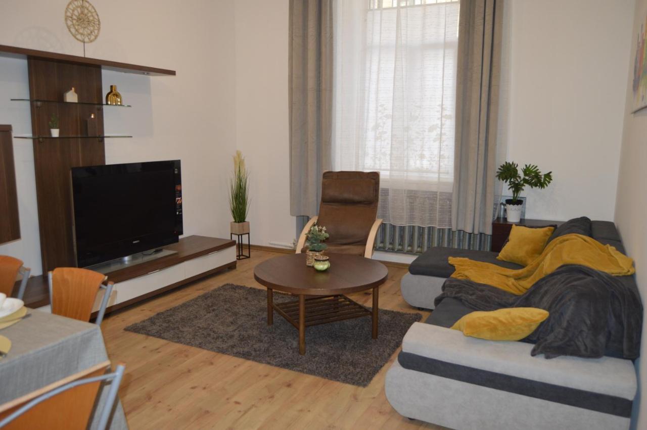 Spacious City Center Family 2 Bedrooms Apartment Riga Extérieur photo