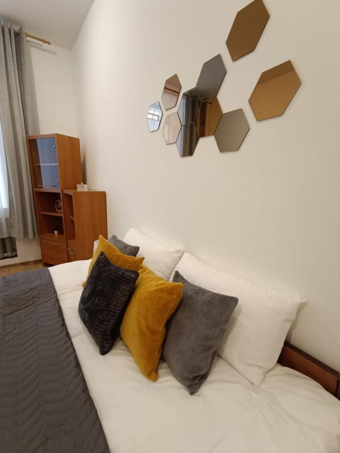 Spacious City Center Family 2 Bedrooms Apartment Riga Extérieur photo